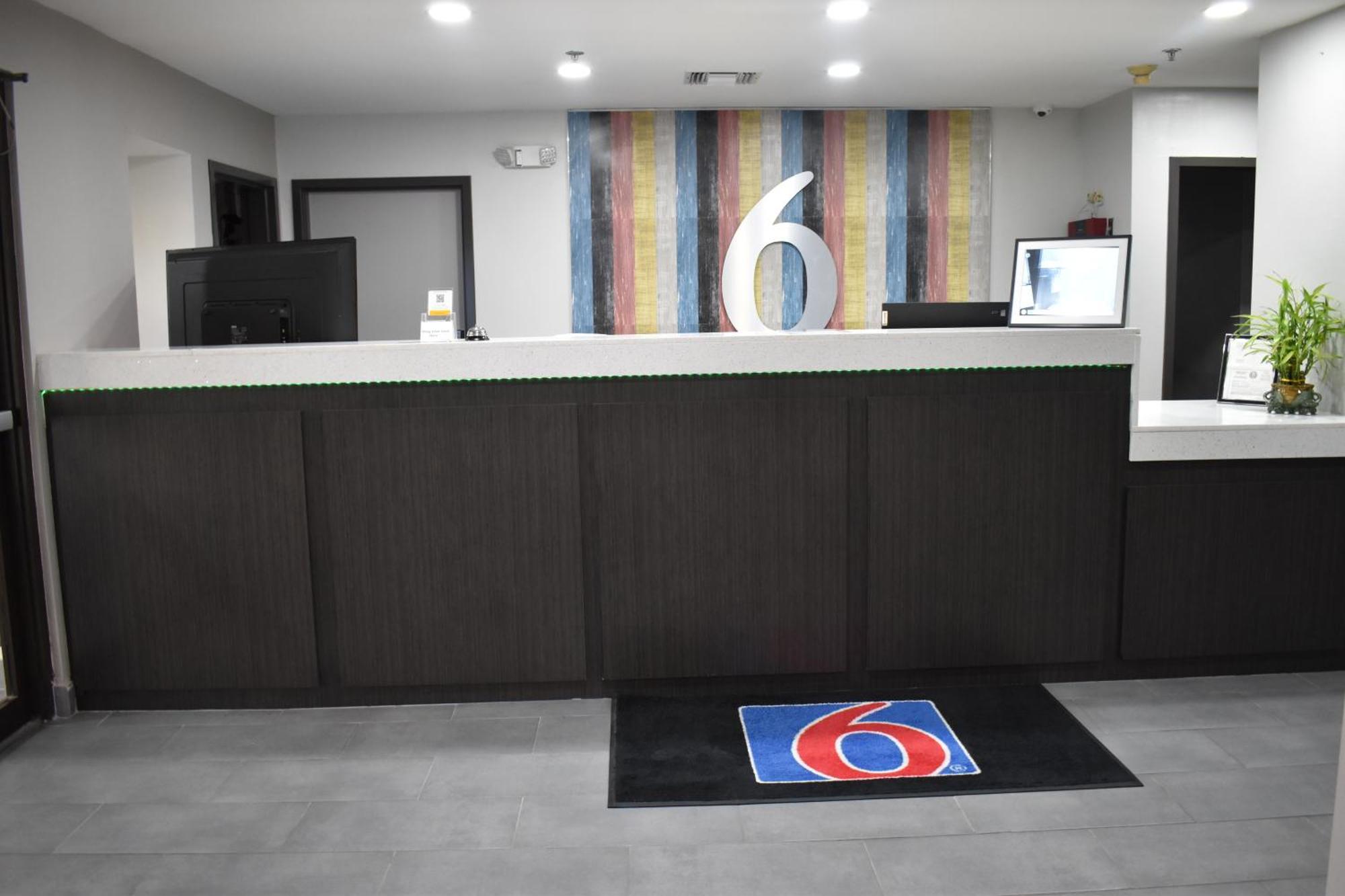 Motel 6-Brenham, TX Buitenkant foto